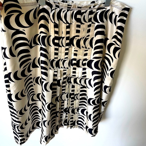 Tory Burch - white & black skirt - size 12 - Picture 1 of 4